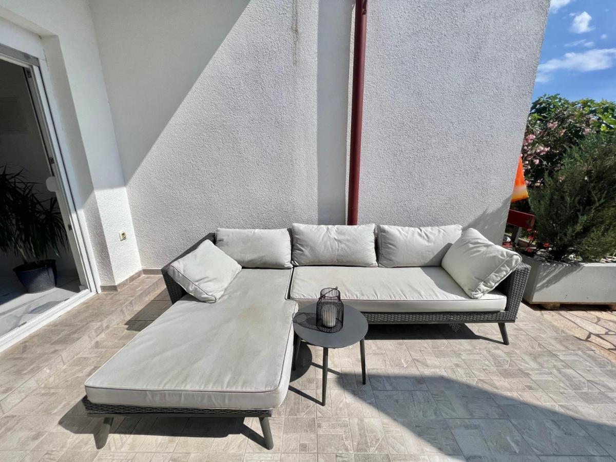 Apartmani Ana Dramalj Exterior foto