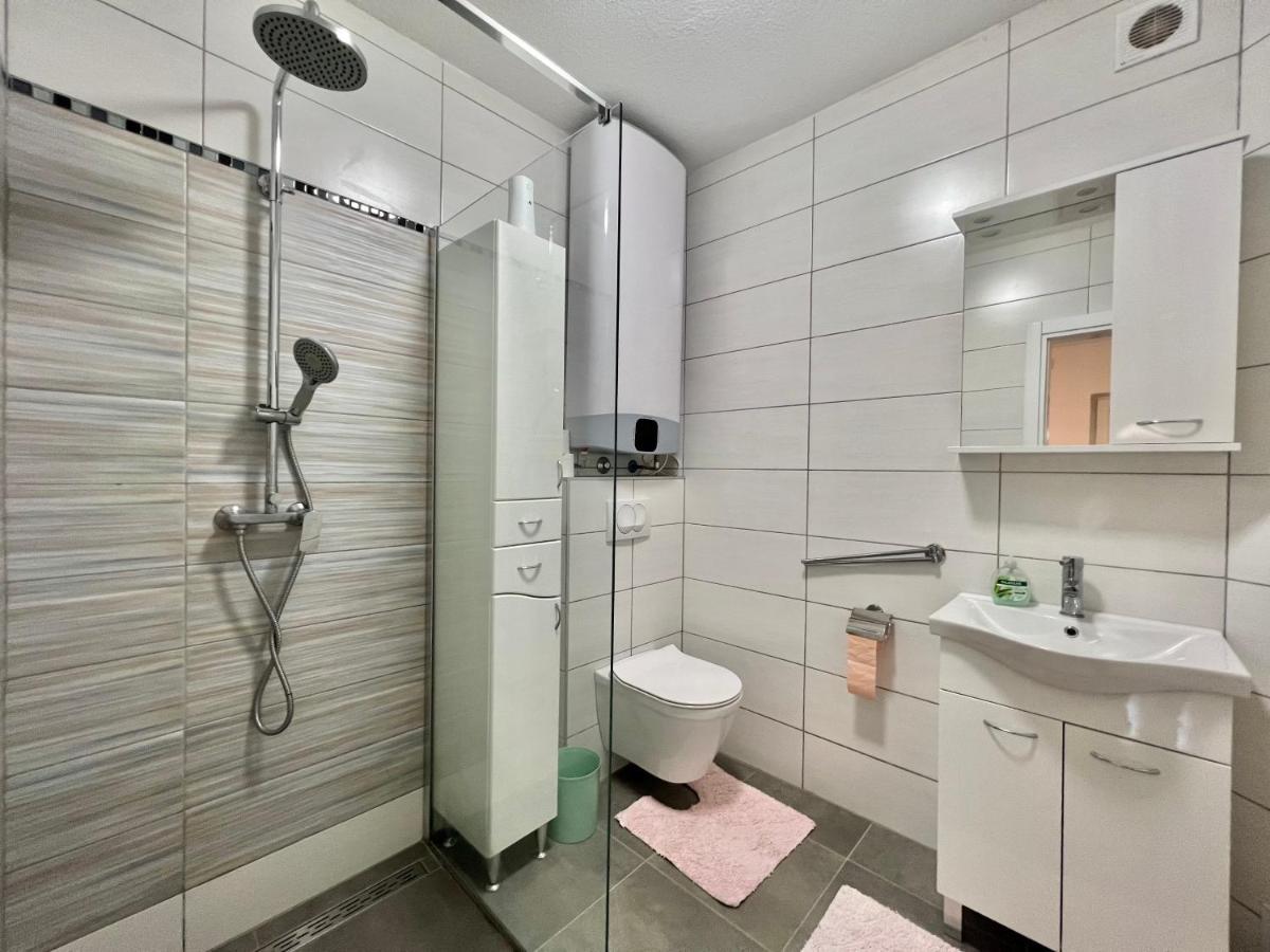Apartmani Ana Dramalj Exterior foto