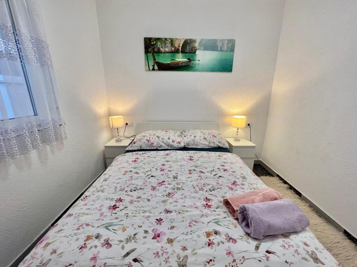 Apartmani Ana Dramalj Exterior foto