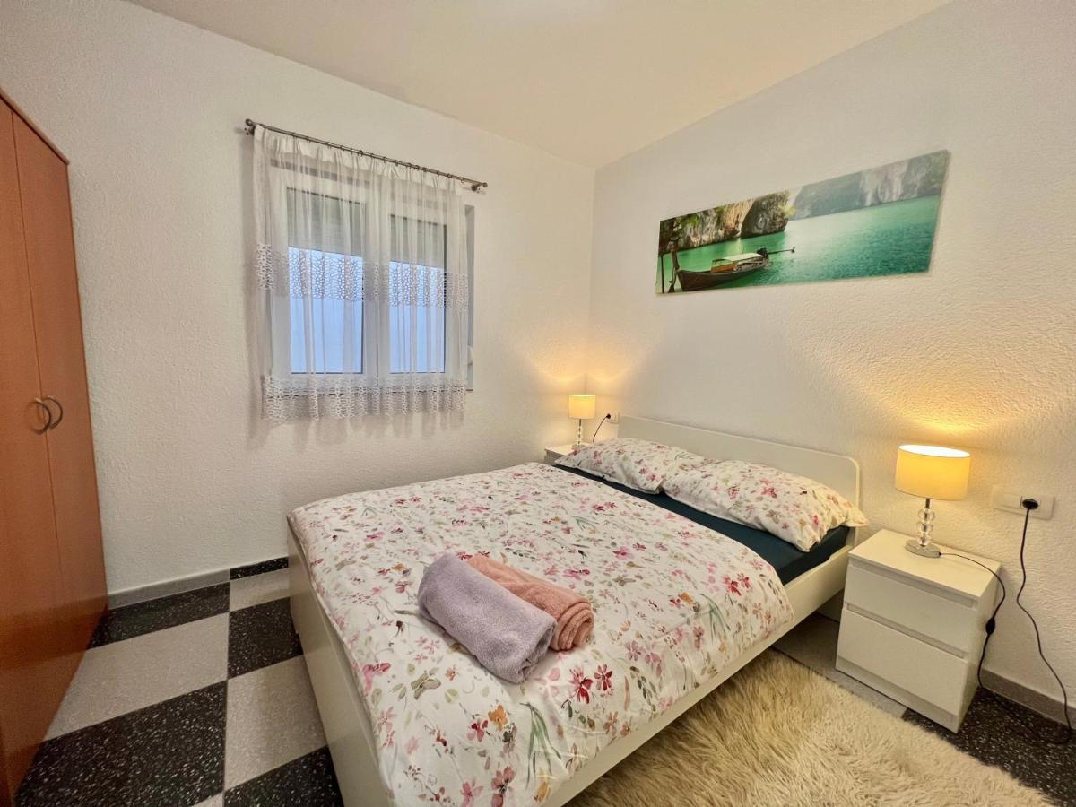 Apartmani Ana Dramalj Exterior foto
